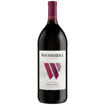 Woodbridge Pinot Noir California - 1.5L - Front