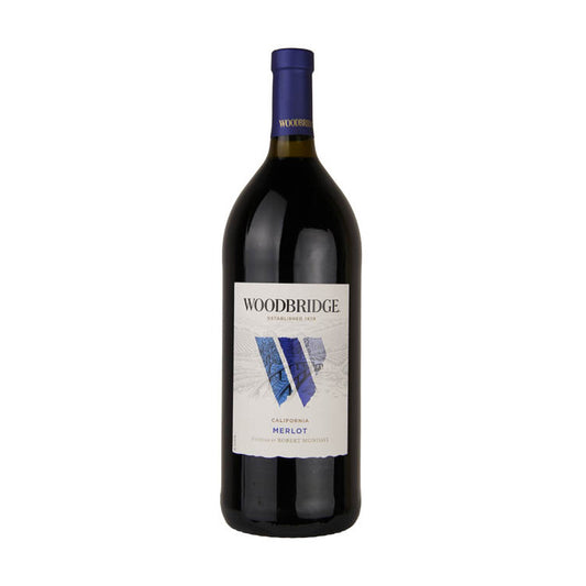 Woodbridge Merlot California - 1.5L - Front